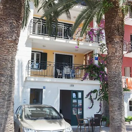 아파트 Helena 포드고라