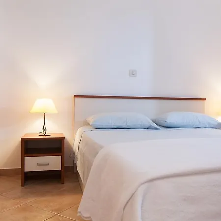 Helena 아파트 포드고라